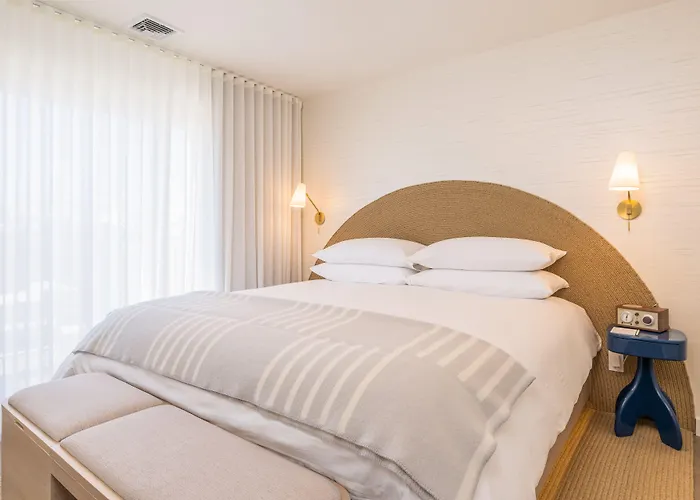 The Shoals Suites & Slips